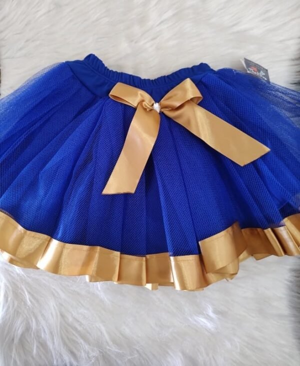 Saia tule azul e dourada com forro